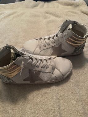 Women’s White High-Top Sneakers with Gold Heel and Silver Glitter